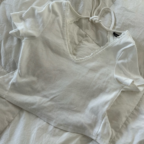 SHEIN Lace Trim Tie Back Rib-Knit Top - Picture 2 of 4